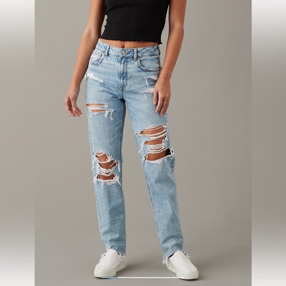 AE Strigid Ripped Mom Jeans